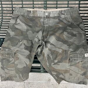Wrangler Green Camo Cargo Shorts